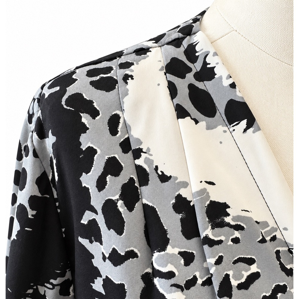 Bob Mackie Wearable Art Gray Leopard Print Open Front Cardigan Kimono Jacket L - Picture 3 of 7